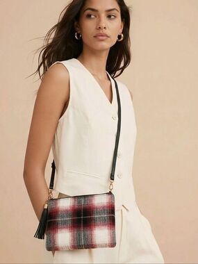 LIB| New! Red, White, and Black Plaid Fabric Wristlet / Clutch/ Crossbody Bag